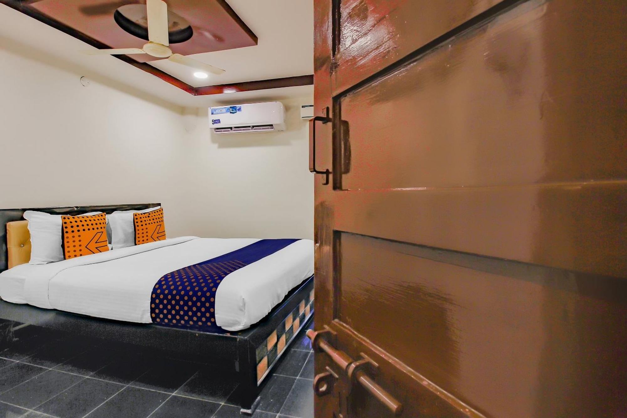 Spot On Hotel Grand Inn Warangal Esterno foto