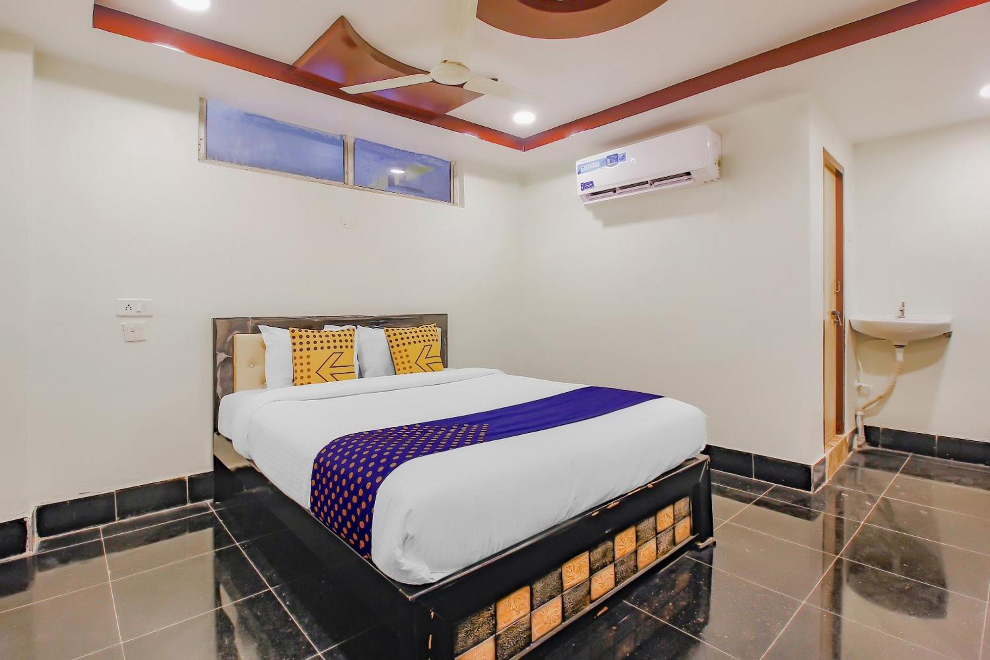 Spot On Hotel Grand Inn Warangal Esterno foto